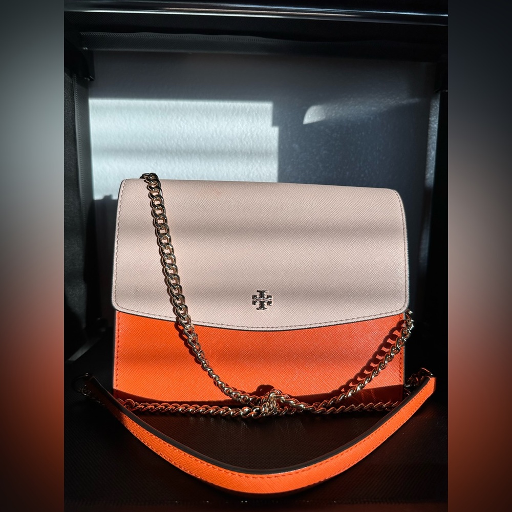 Tory Burch Emerson Envelope Adjustable Shoulder Bag